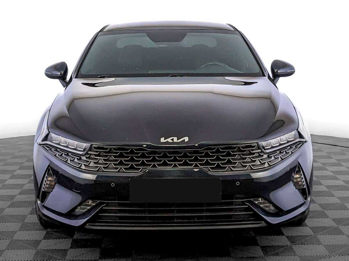 Kia K5 2021 года с пробегом. Фото: #1