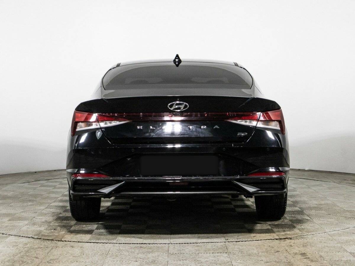 Hyundai Elantra 2021 года с пробегом. Фото: #5