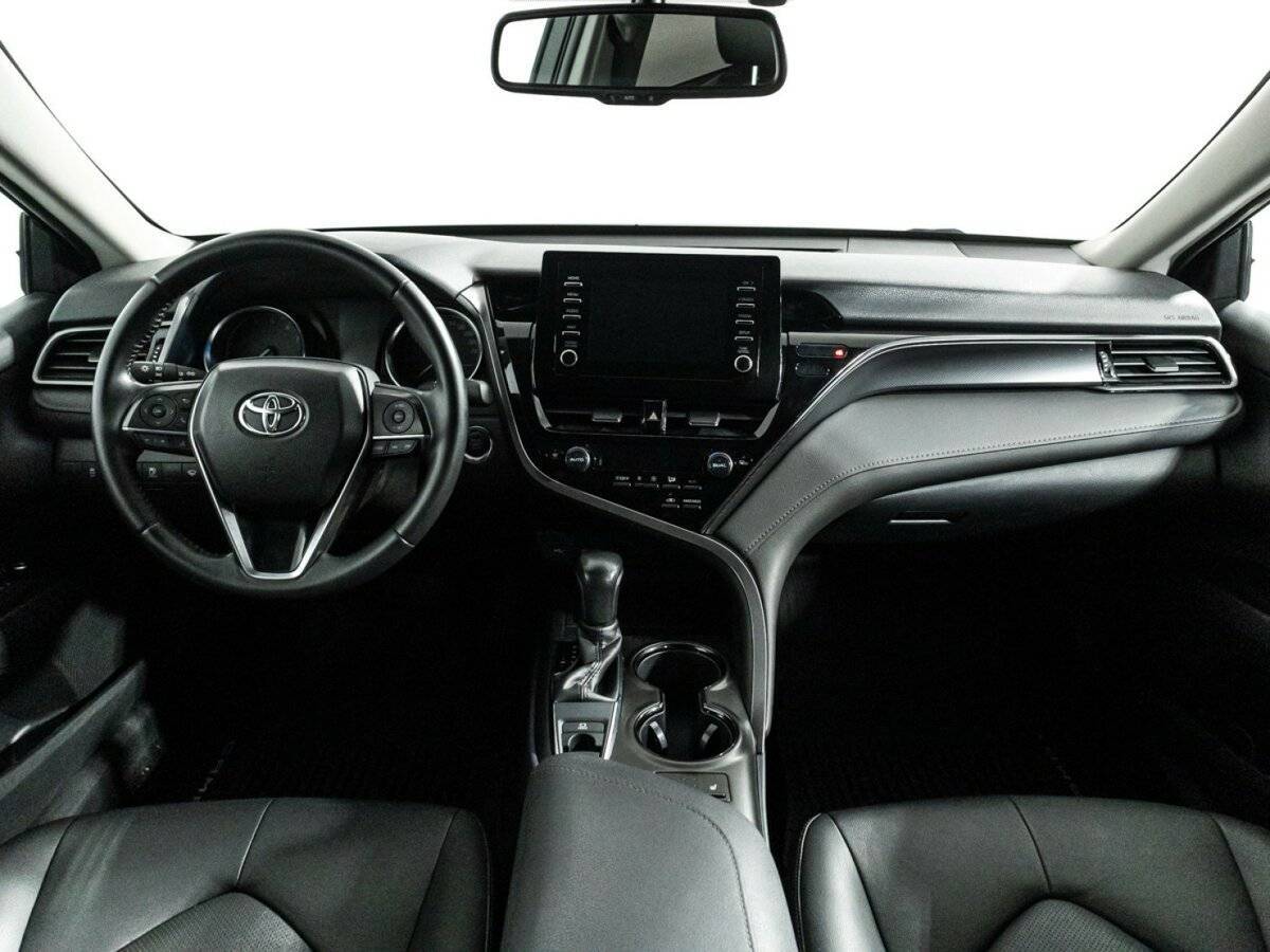 Toyota Camry 2021 года с пробегом. Фото: #12