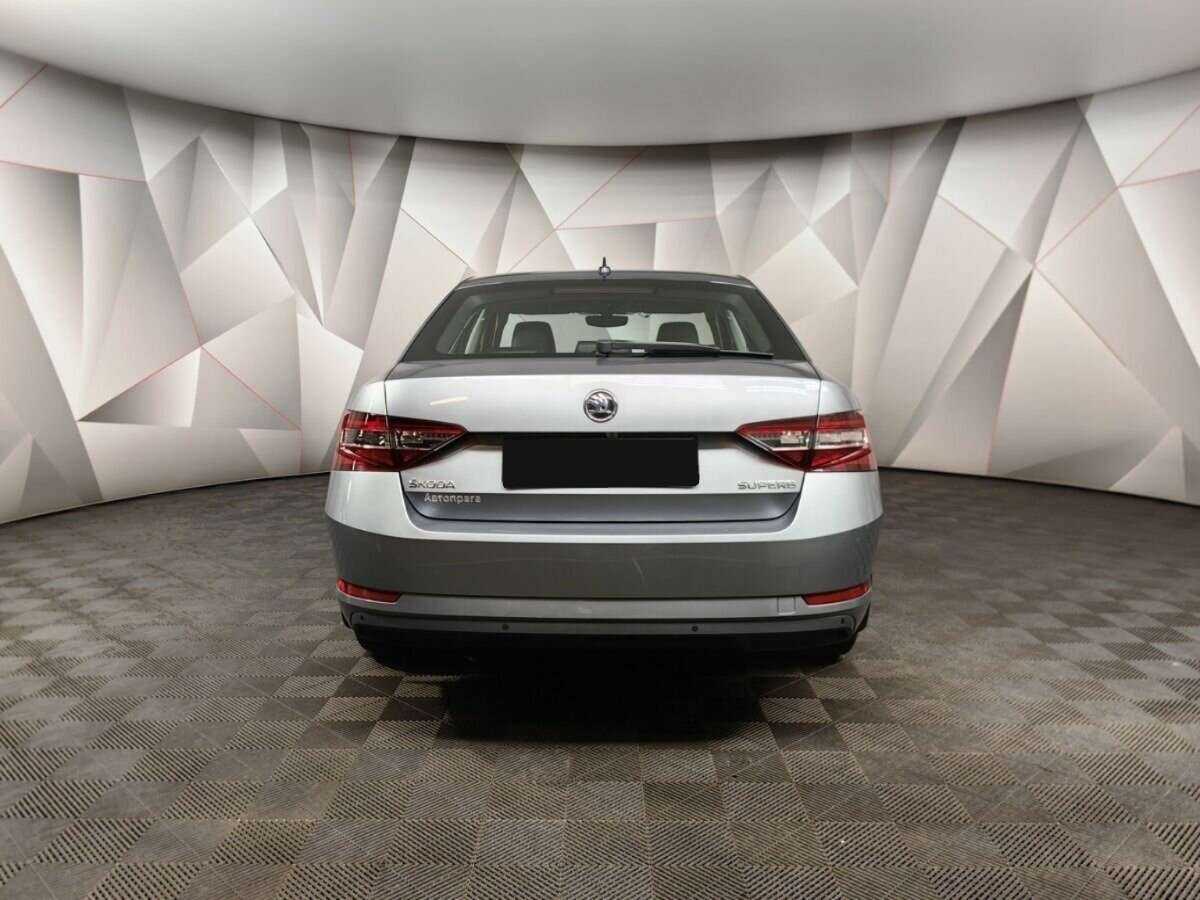 Skoda Superb 2017 года с пробегом. Фото: #7