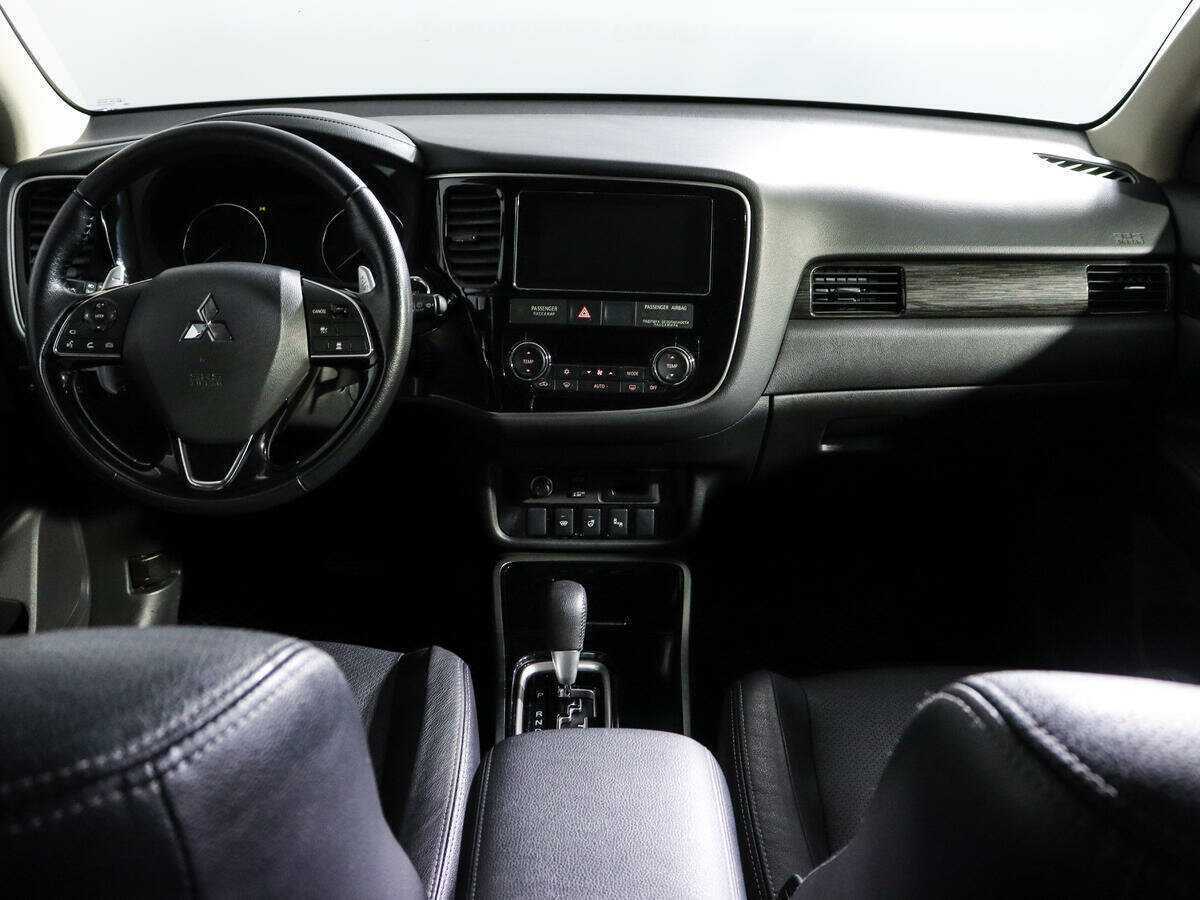 Mitsubishi Outlander 2018 года с пробегом. Фото: #9