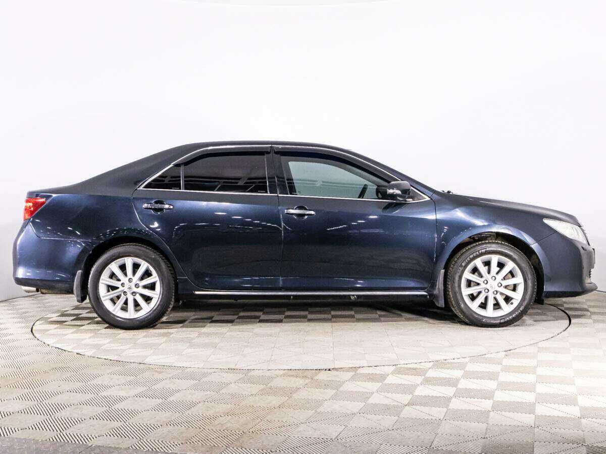 Toyota Camry 2013 года с пробегом. Фото: #3