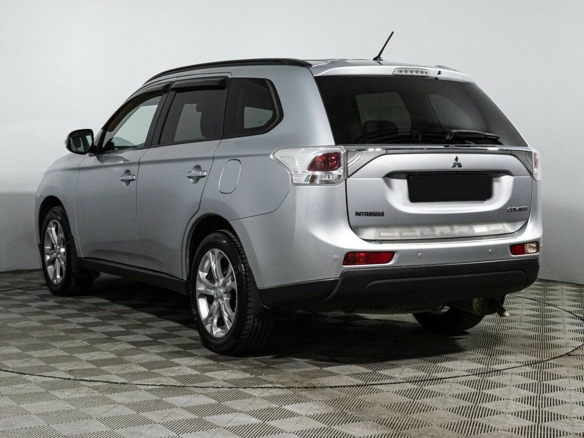 Mitsubishi Outlander 2013 года с пробегом. Фото: #6