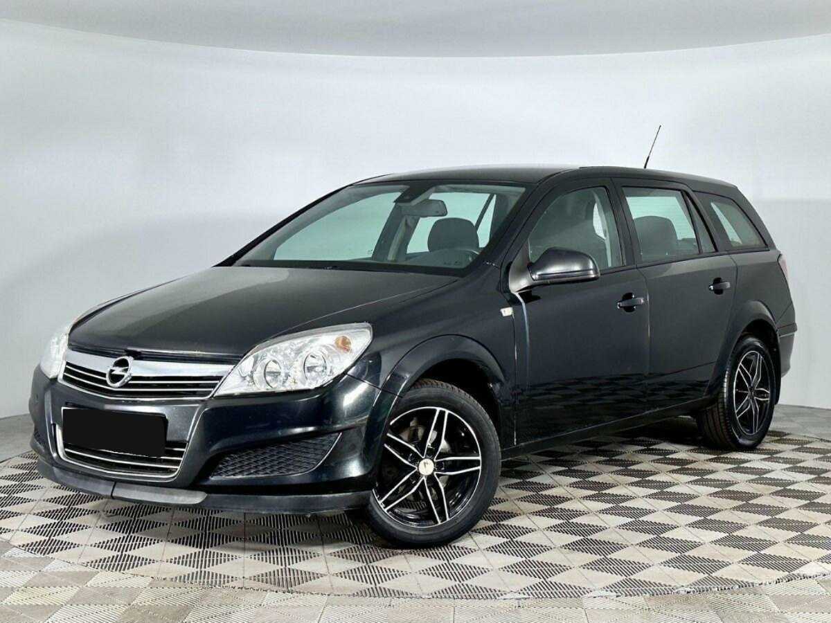 Opel Astra 2014 года с пробегом. Посмотреть фото