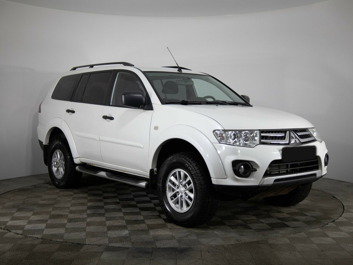 Mitsubishi Pajero Sport 2014 года с пробегом. Фото: #2