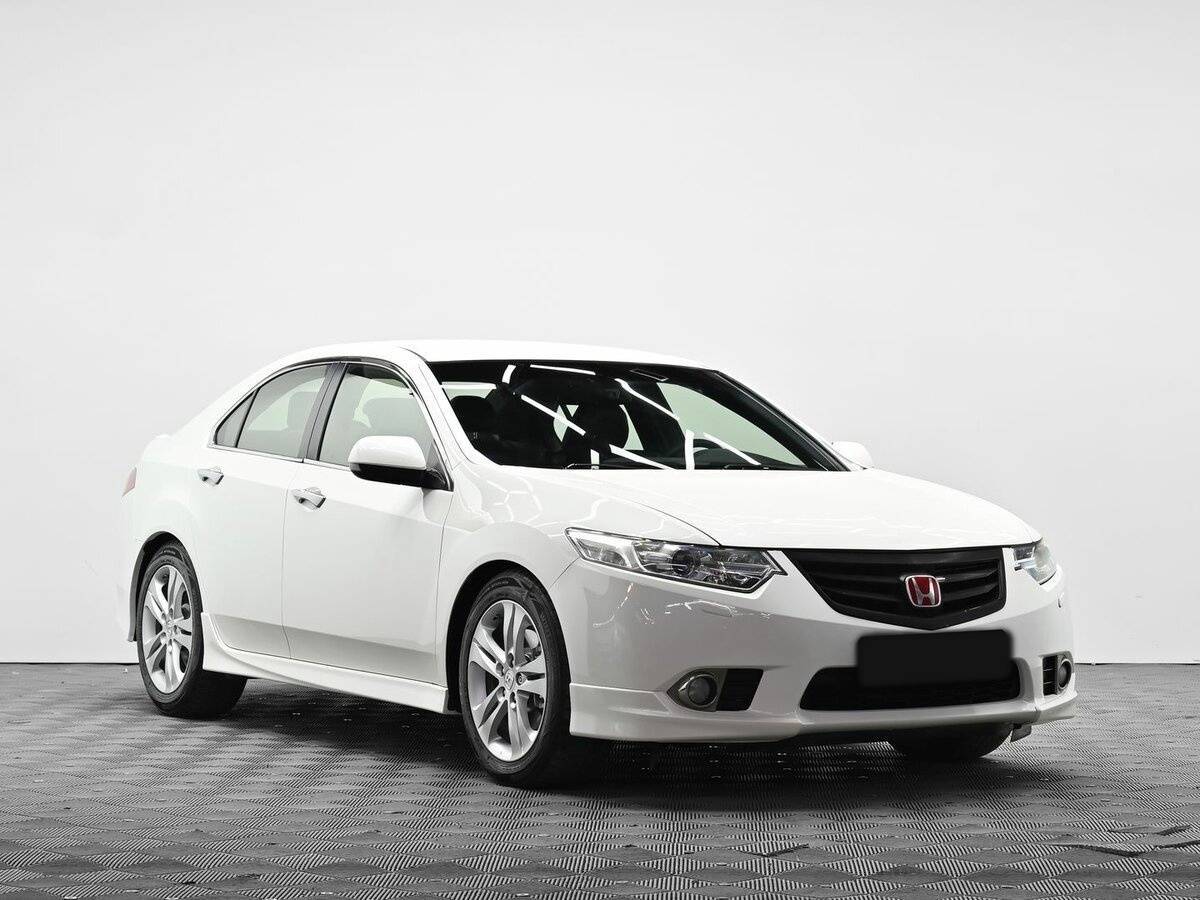 Honda Accord 2012 года с пробегом. Фото: #1