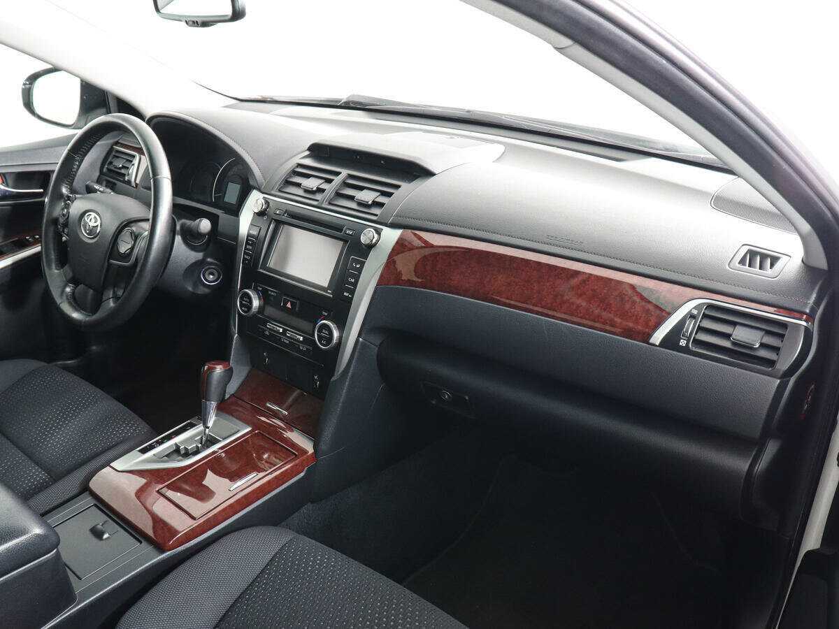 Toyota Camry 2014 года с пробегом. Фото: #9