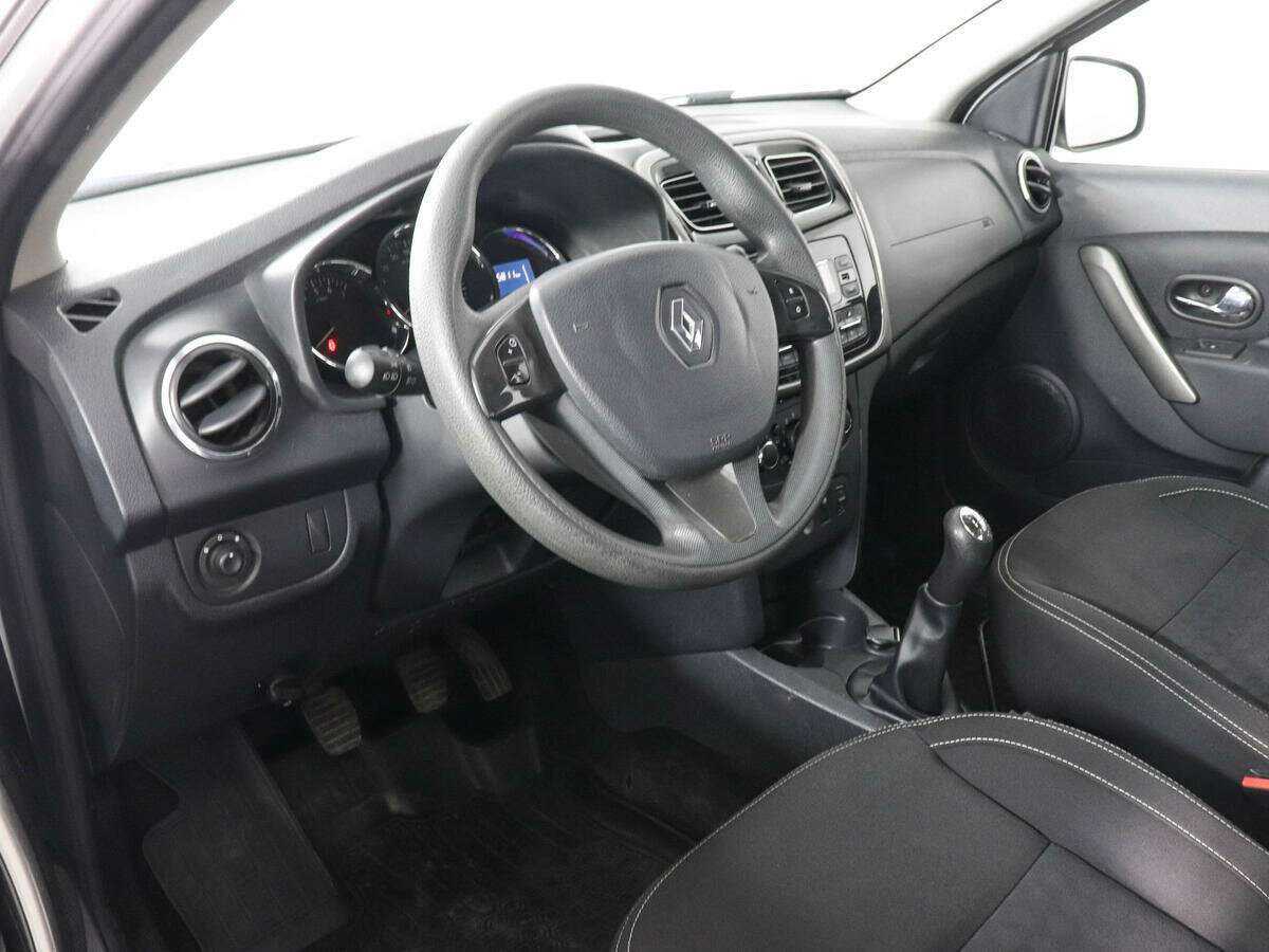 Renault Logan 2018 года с пробегом. Фото: #4