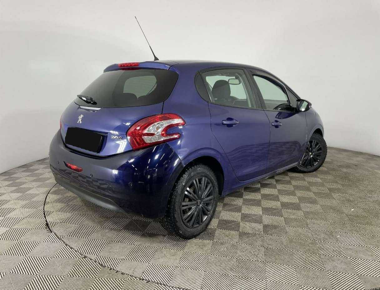 Peugeot 208 2014 года с пробегом. Фото: #5