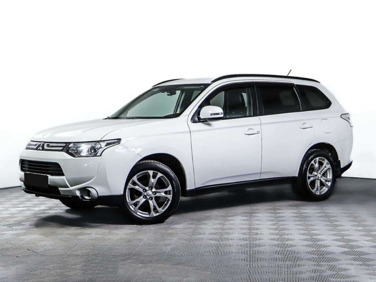 Mitsubishi Outlander 2013 года с пробегом. Фото: #0