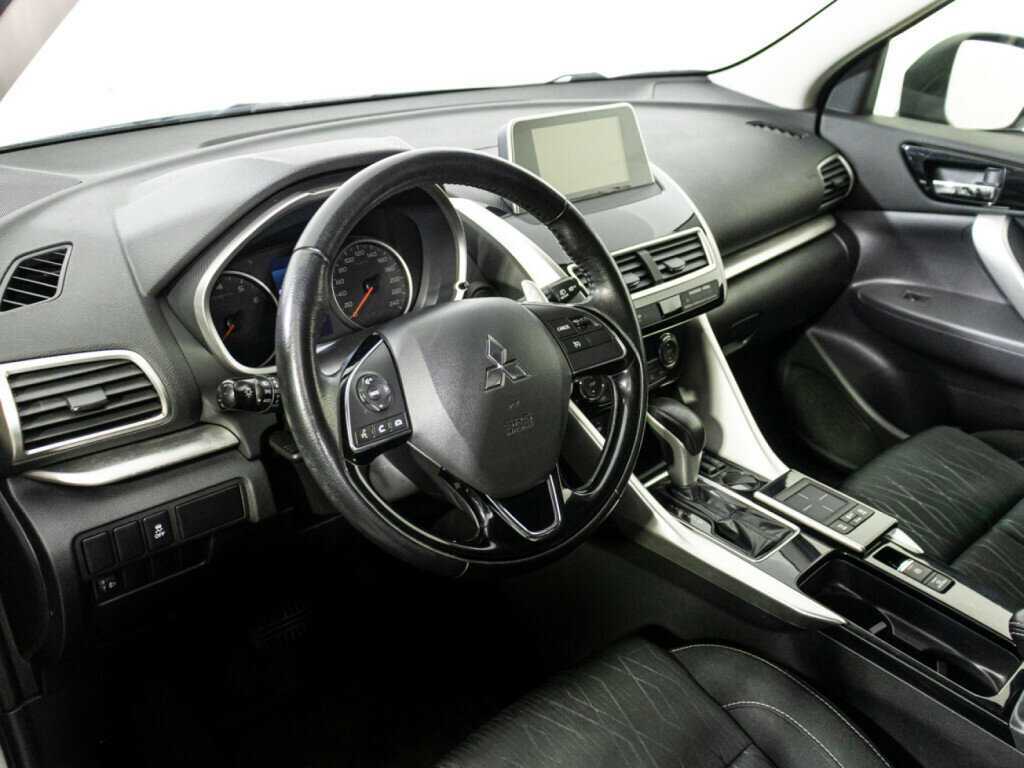 Mitsubishi Eclipse Cross 2018 года с пробегом. Фото: #10