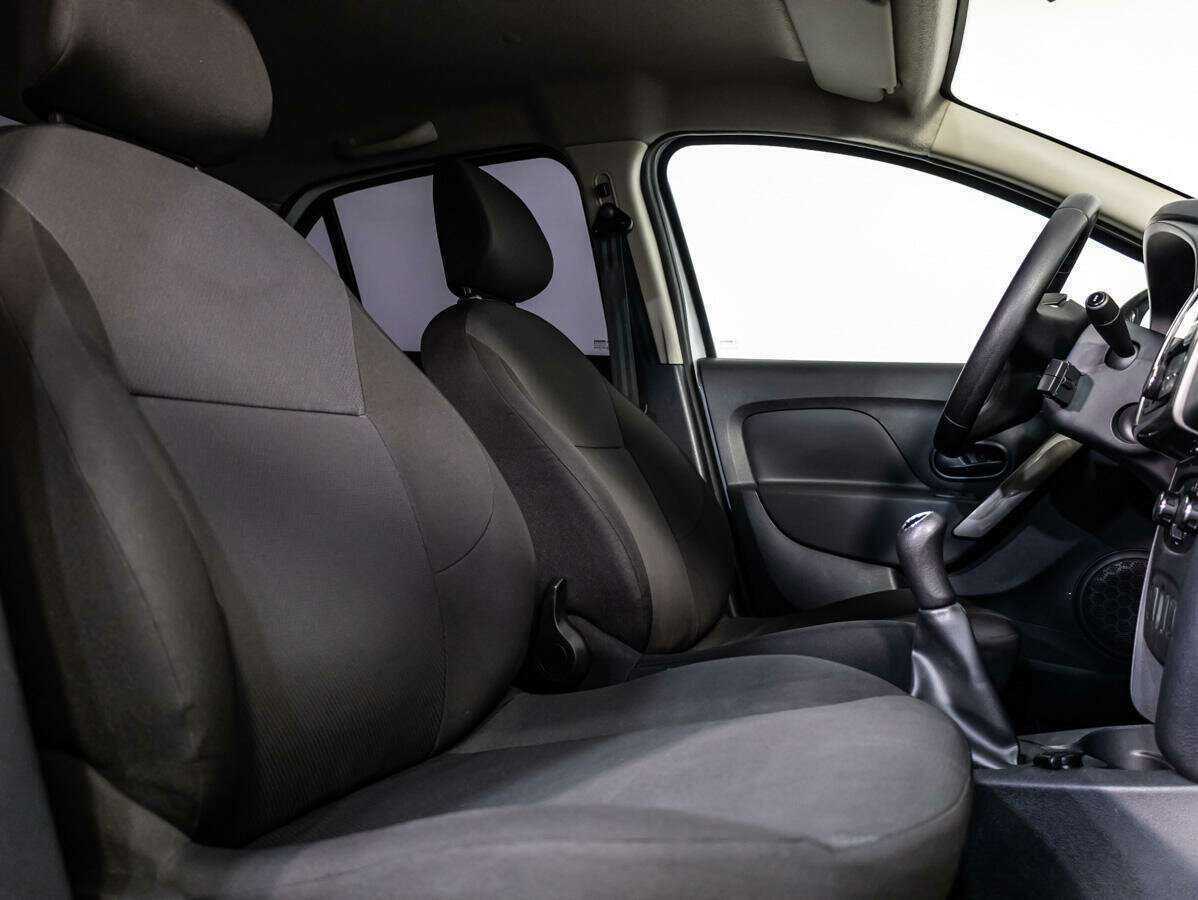 Renault Logan 2019 года с пробегом. Фото: #9