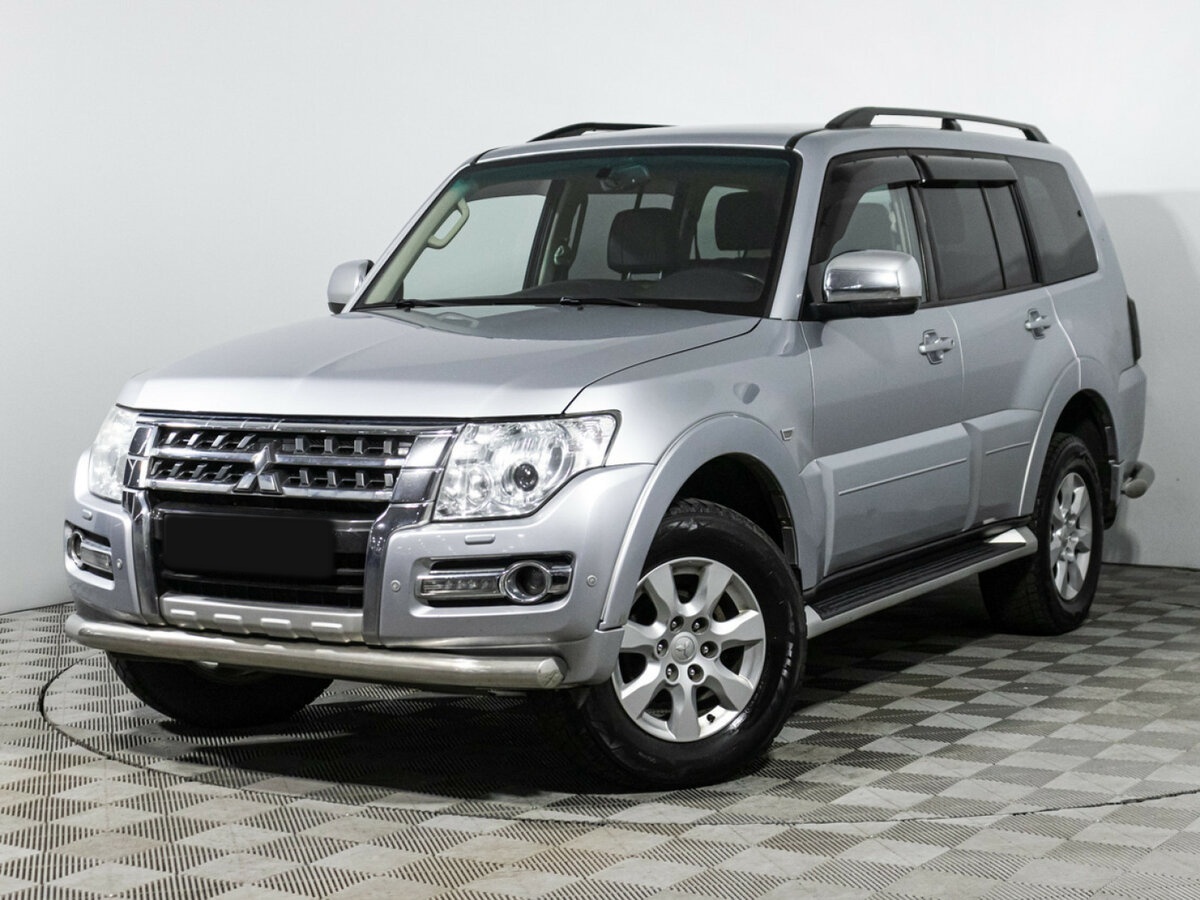 Mitsubishi Pajero 2015 года с пробегом. Посмотреть фото