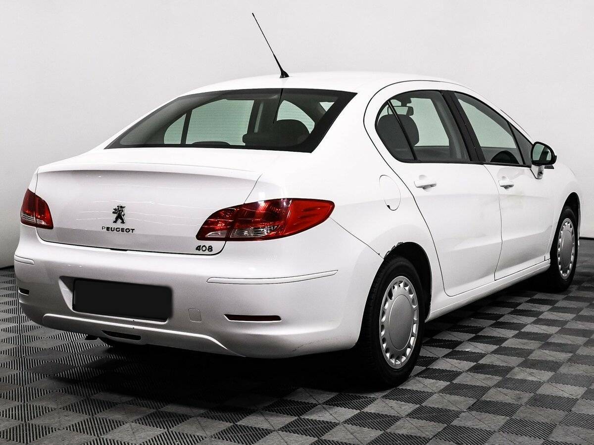 Peugeot 408 2012 года с пробегом. Фото: #4