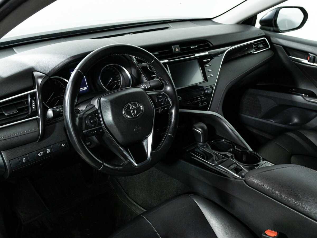 Toyota Camry 2019 года с пробегом. Фото: #10
