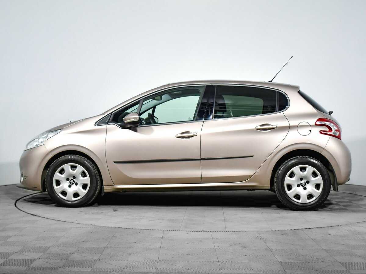 Peugeot 208 2014 года с пробегом. Фото: #7