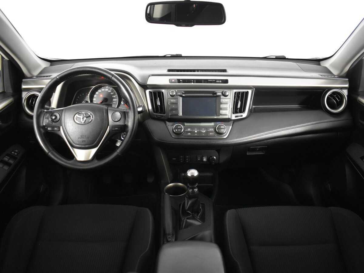 Toyota RAV4 2015 года с пробегом. Фото: #11