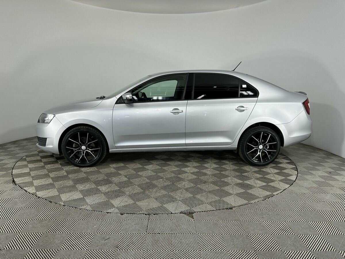 Skoda Rapid 2018 года с пробегом. Фото: #4