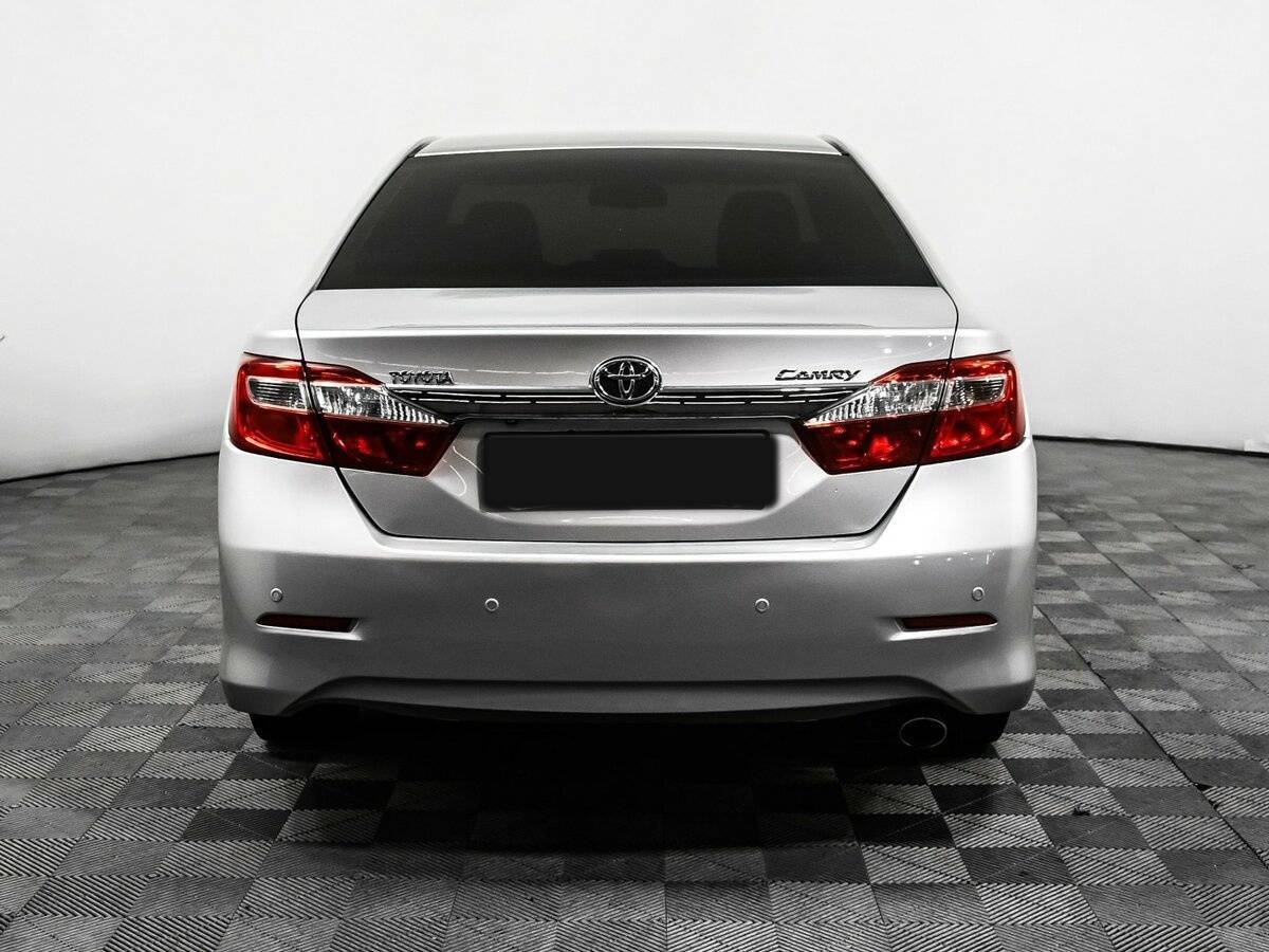 Toyota Camry 2012 года с пробегом. Фото: #5