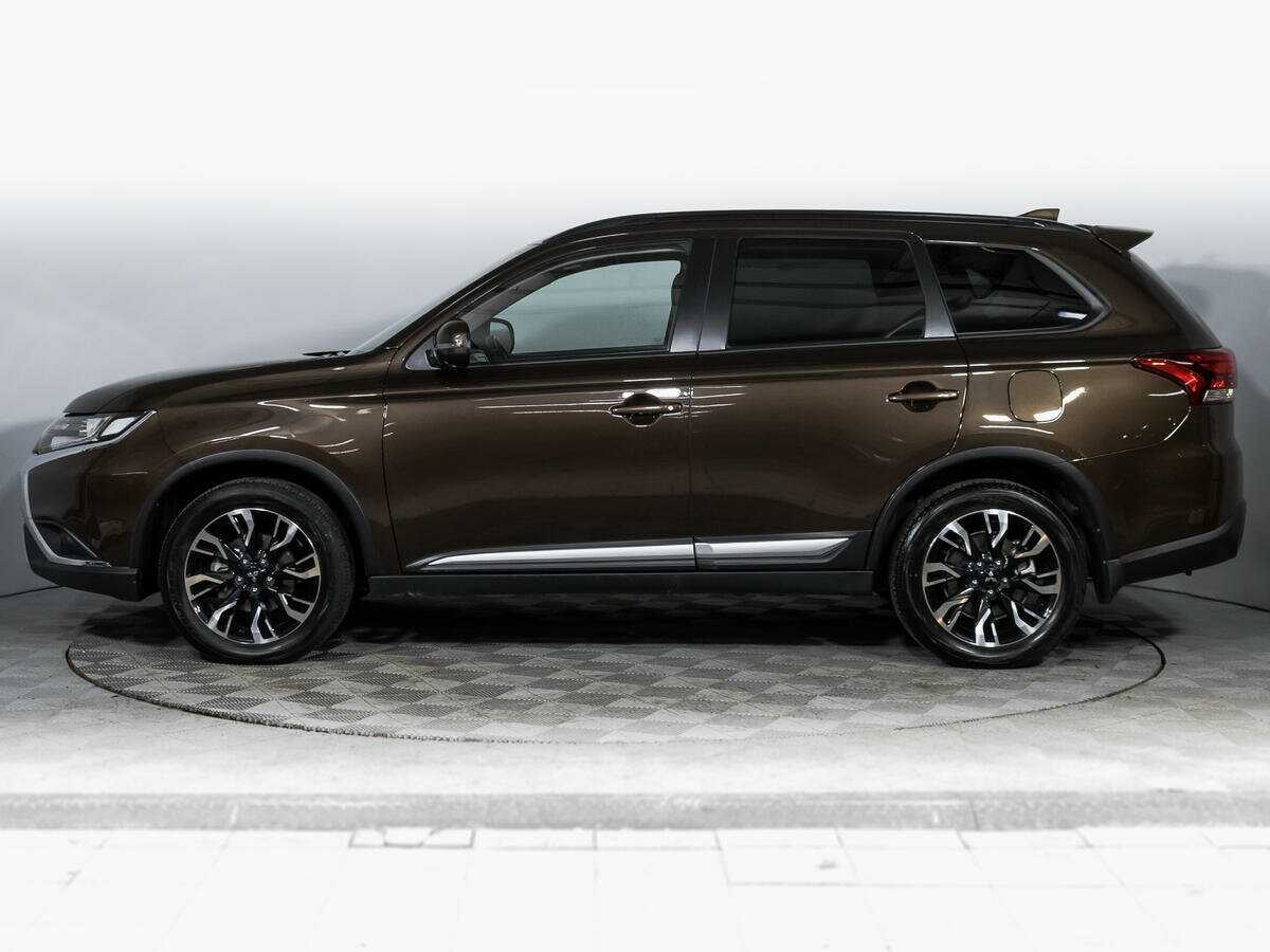 Mitsubishi Outlander 2021 года с пробегом. Фото: #7