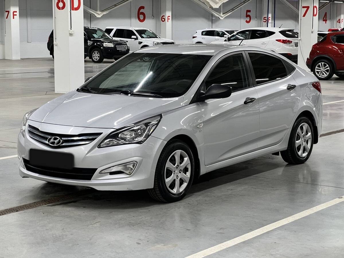 Hyundai Solaris 2015 года с пробегом. Посмотреть фото