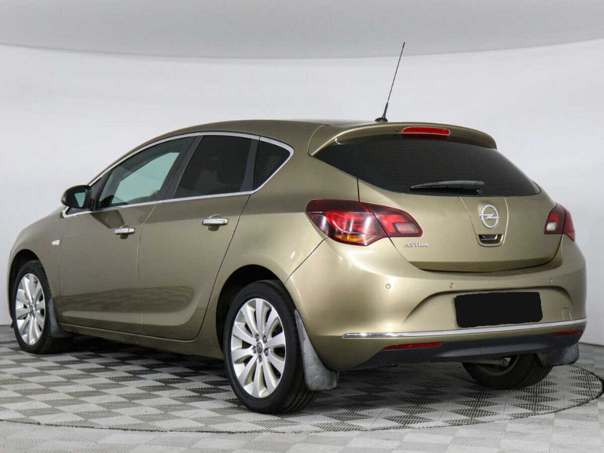 Opel Astra 2014 года с пробегом. Фото: #3