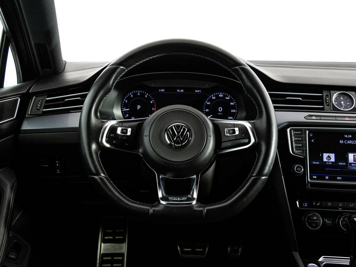 Volkswagen Passat 2016 года с пробегом. Фото: #11