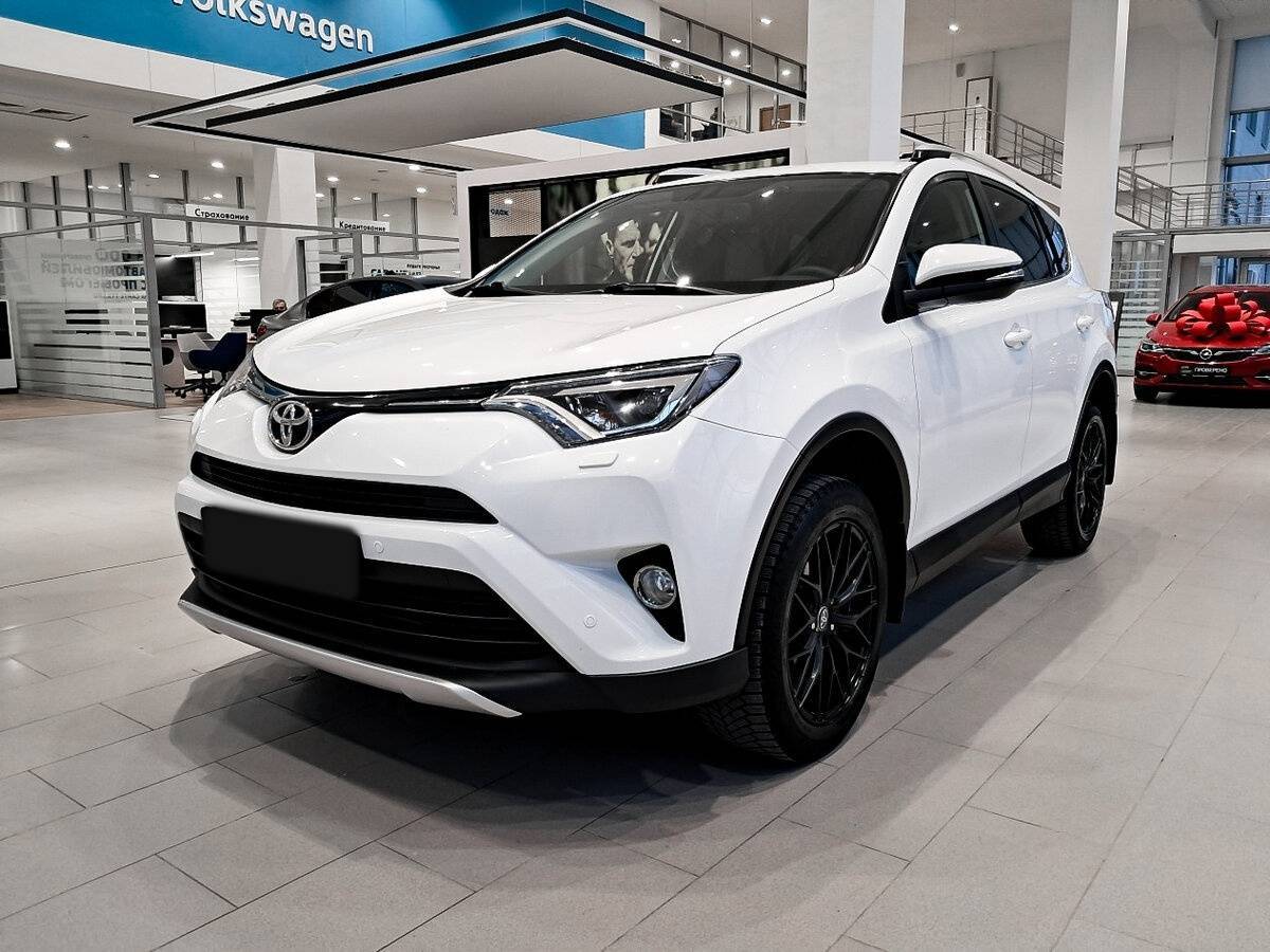 Toyota RAV4 2016 года с пробегом. Посмотреть фото