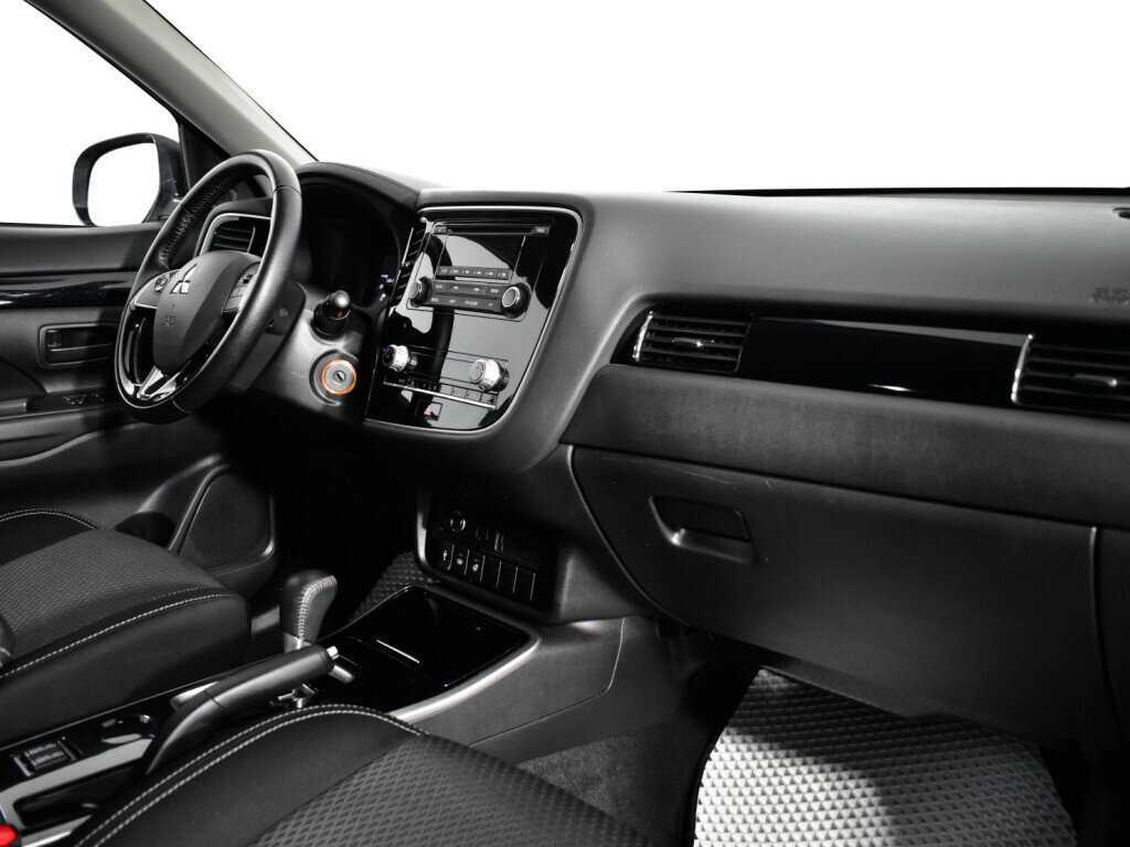 Mitsubishi Outlander 2020 года с пробегом. Фото: #8