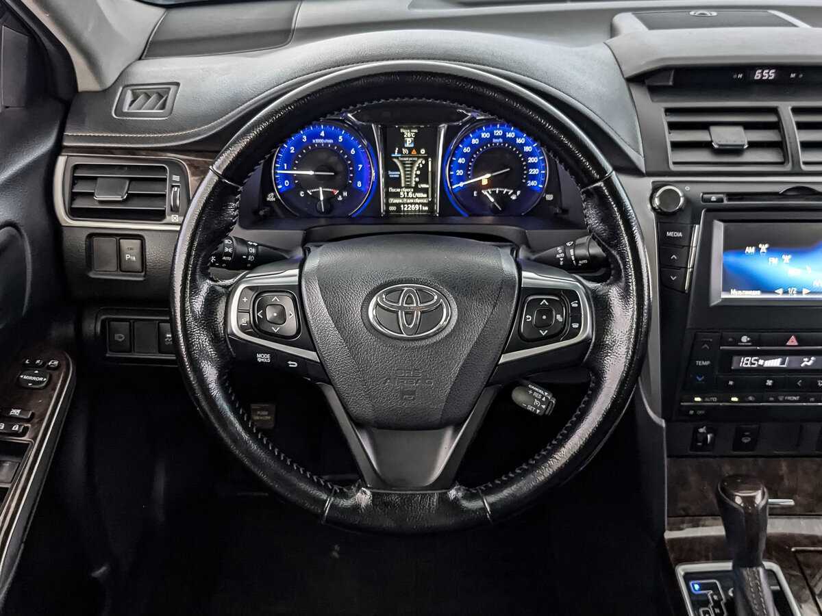 Toyota Camry 2017 года с пробегом. Фото: #17
