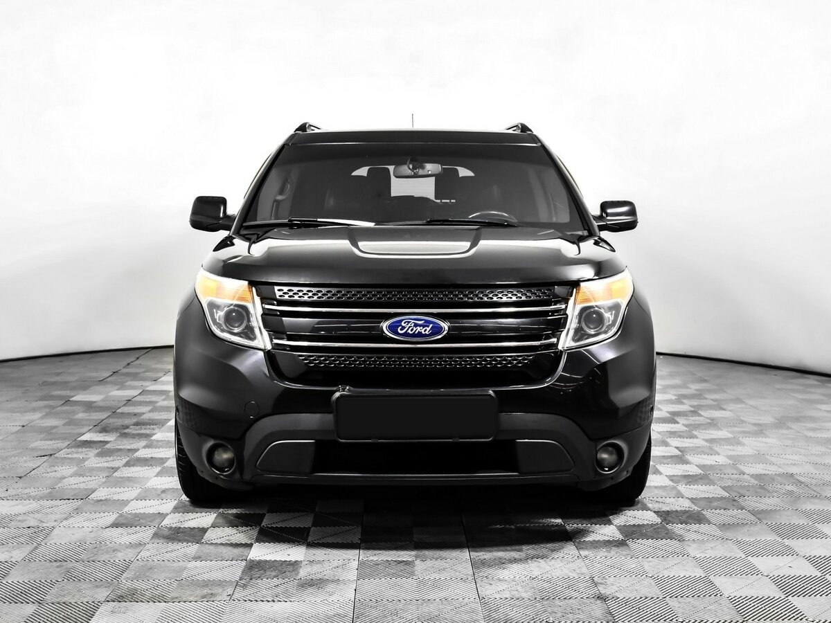 Ford Explorer 2013 года с пробегом. Фото: #1