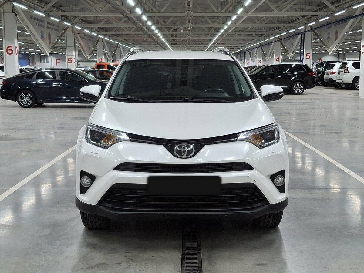 Toyota RAV4 2016 года с пробегом. Фото: #1