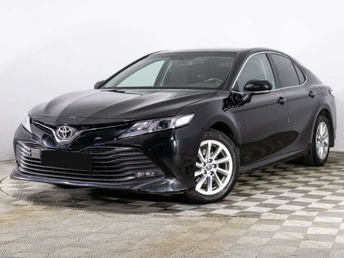 Toyota Camry 2021 года с пробегом. Посмотреть фото
