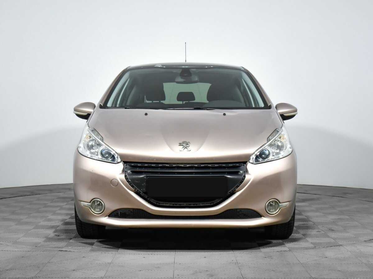 Peugeot 208 2014 года с пробегом. Фото: #1