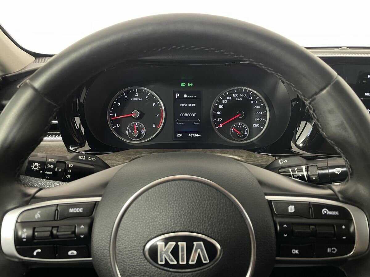 Kia K5 2021 года с пробегом. Фото: #9