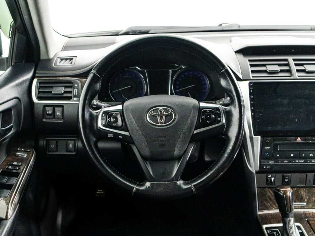 Toyota Camry 2018 года с пробегом. Фото: #17