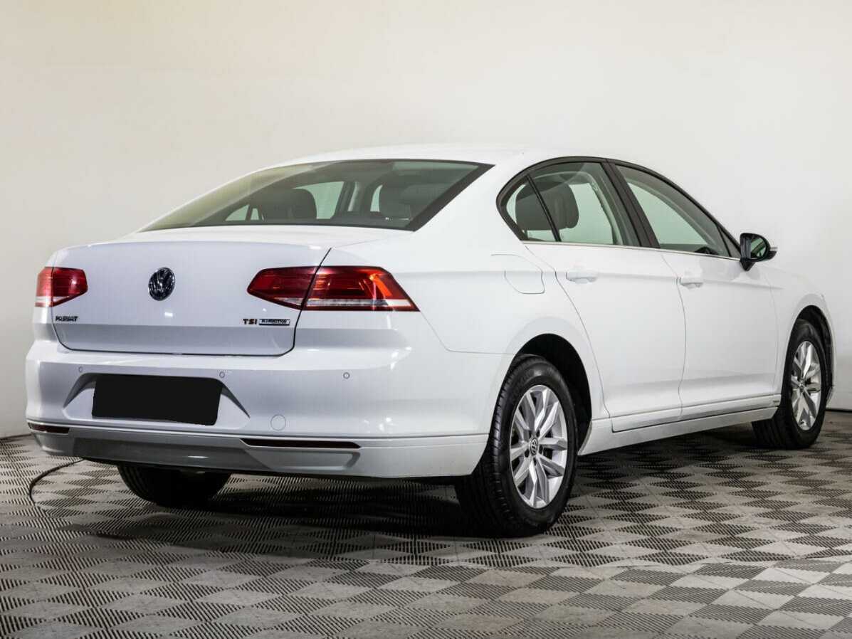 Volkswagen Passat 2016 года с пробегом. Фото: #3