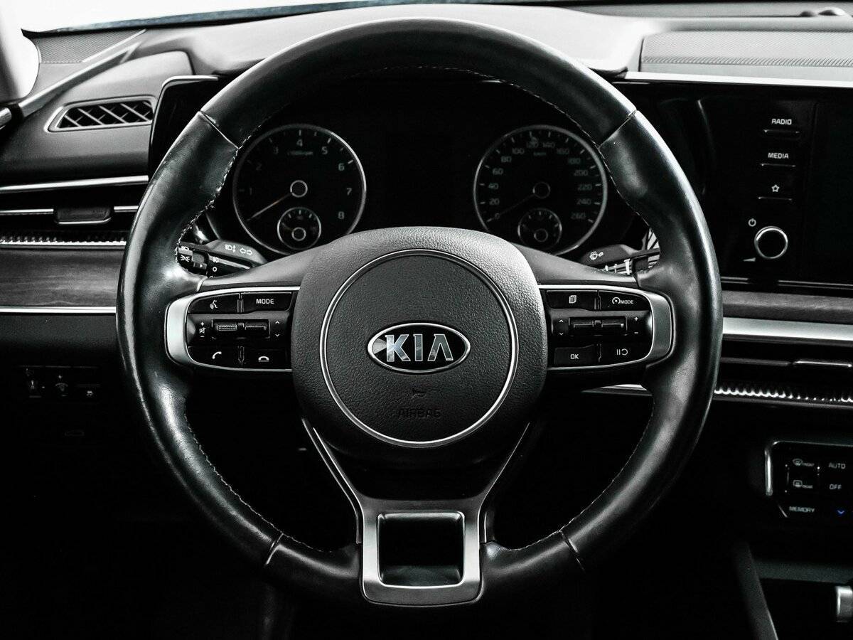 Kia K5 2020 года с пробегом. Фото: #11
