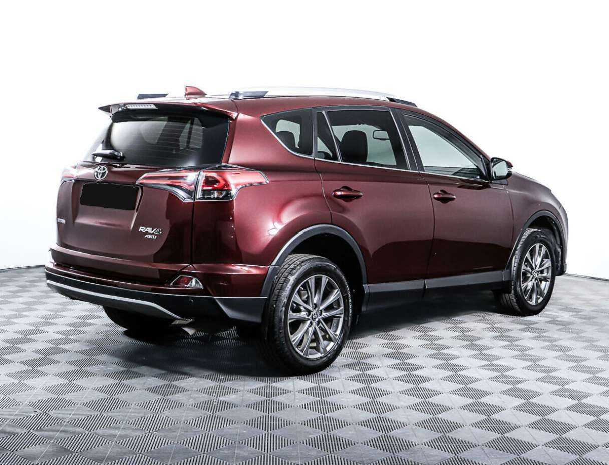 Toyota RAV4 2018 года с пробегом. Фото: #4