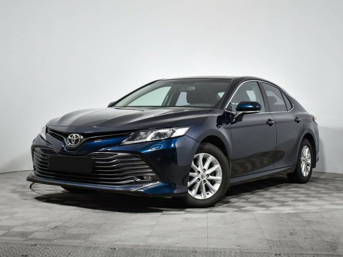 Toyota Camry 2019 года с пробегом. Посмотреть фото