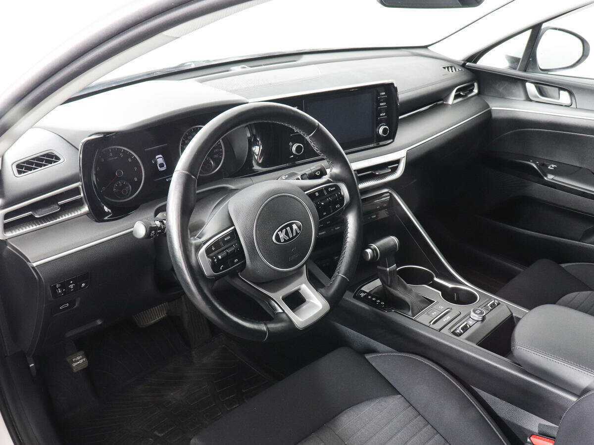 Kia K5 2021 года с пробегом. Фото: #8
