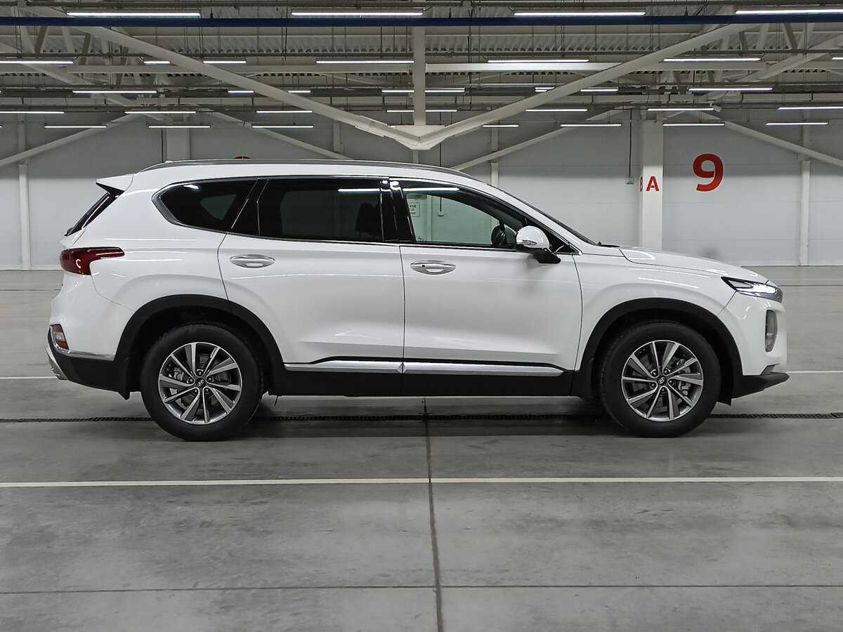 Hyundai Santa Fe 2018 года с пробегом. Фото: #3