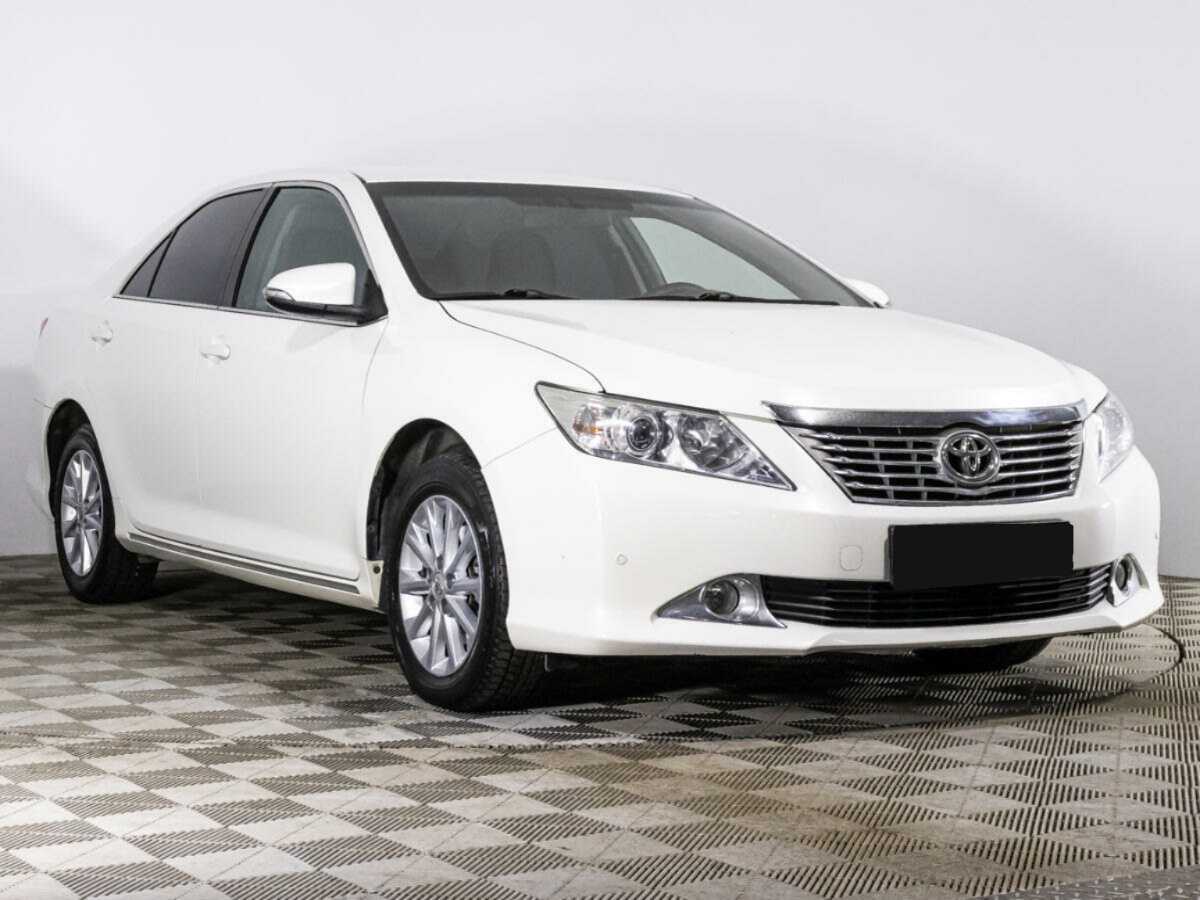 Toyota Camry 2014 года с пробегом. Фото: #2