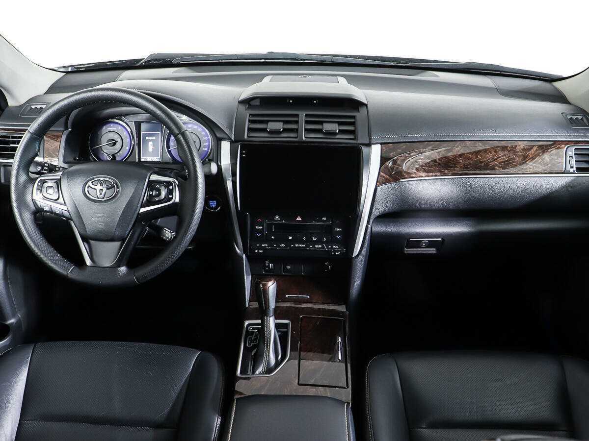 Toyota Camry 2017 года с пробегом. Фото: #11