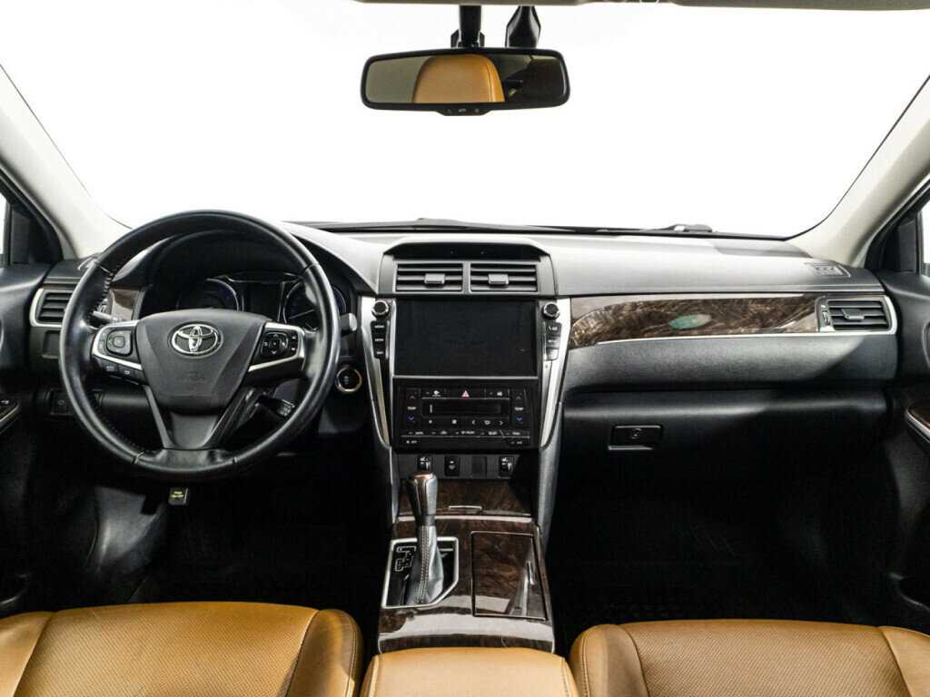 Toyota Camry 2017 года с пробегом. Фото: #12