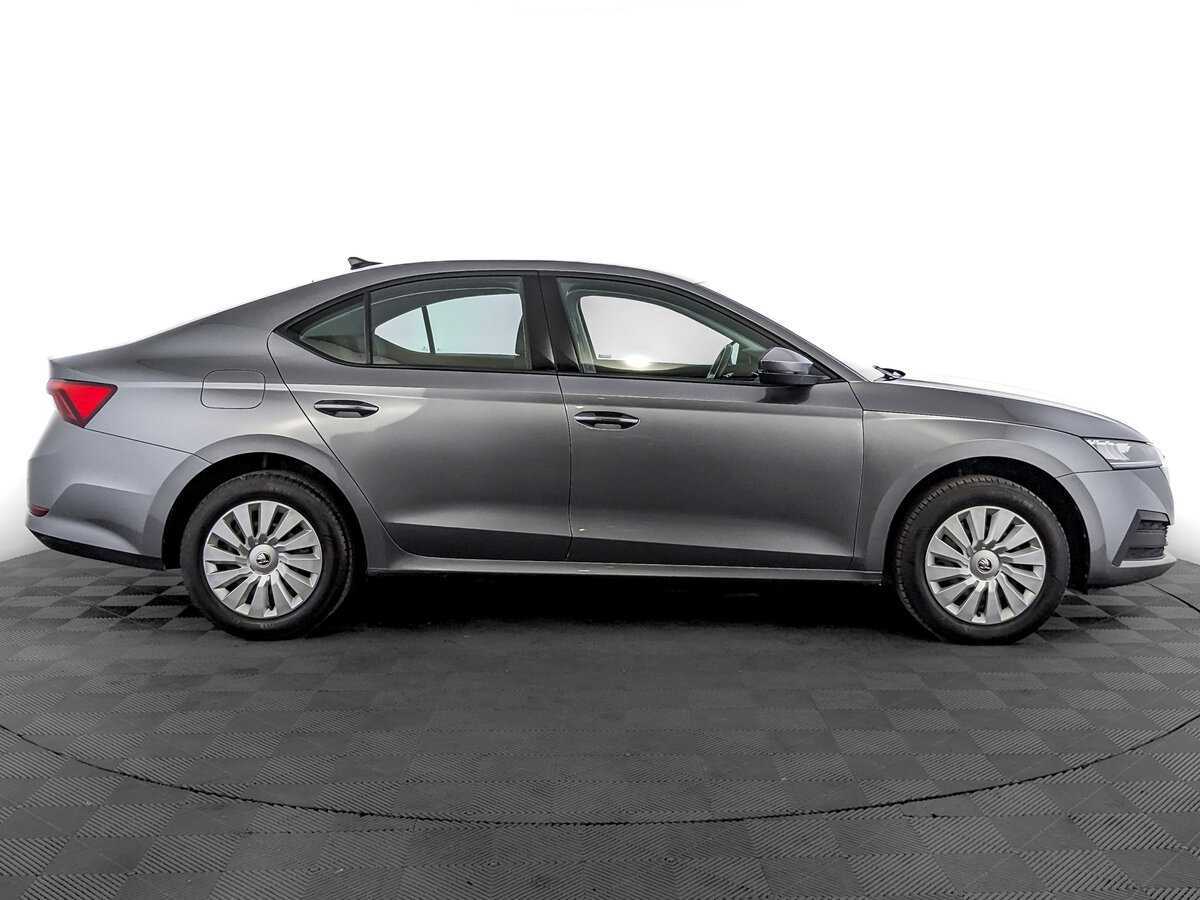 Skoda Octavia 2021 года с пробегом. Фото: #3