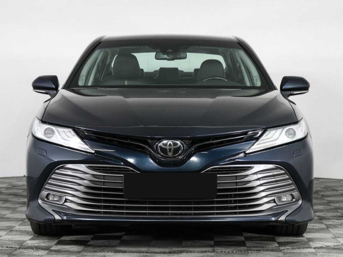 Toyota Camry 2020 года с пробегом. Фото: #1