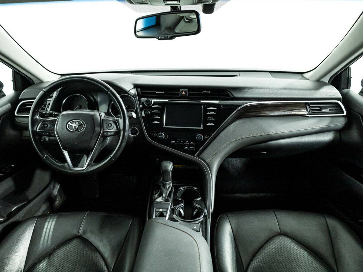 Toyota Camry 2019 года с пробегом. Фото: #10