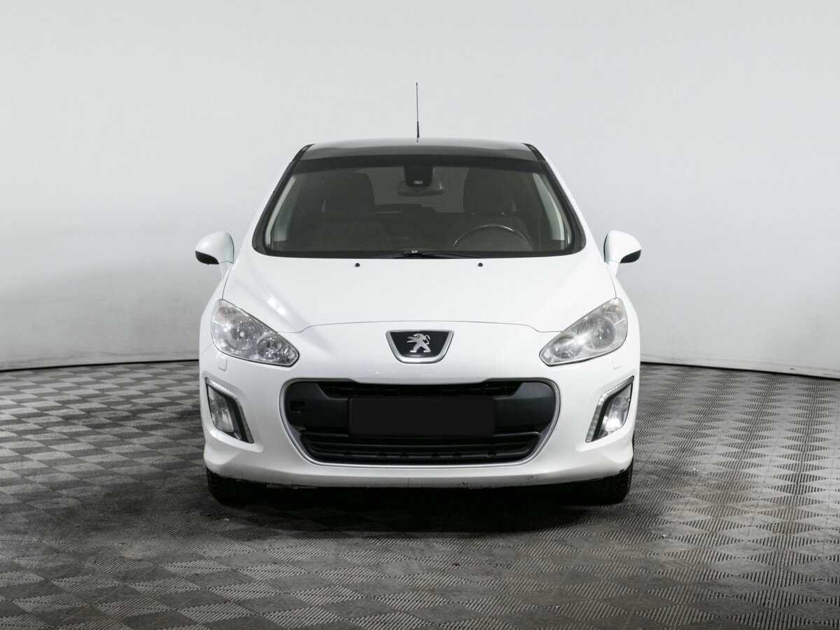 Peugeot 308 2012 года с пробегом. Фото: #1