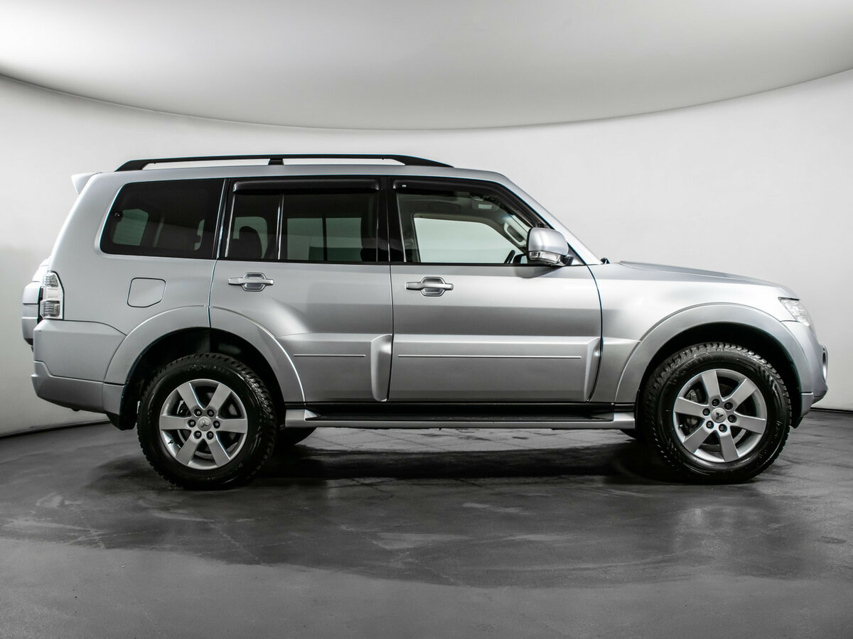 Mitsubishi Pajero 2012 года с пробегом. Фото: #3